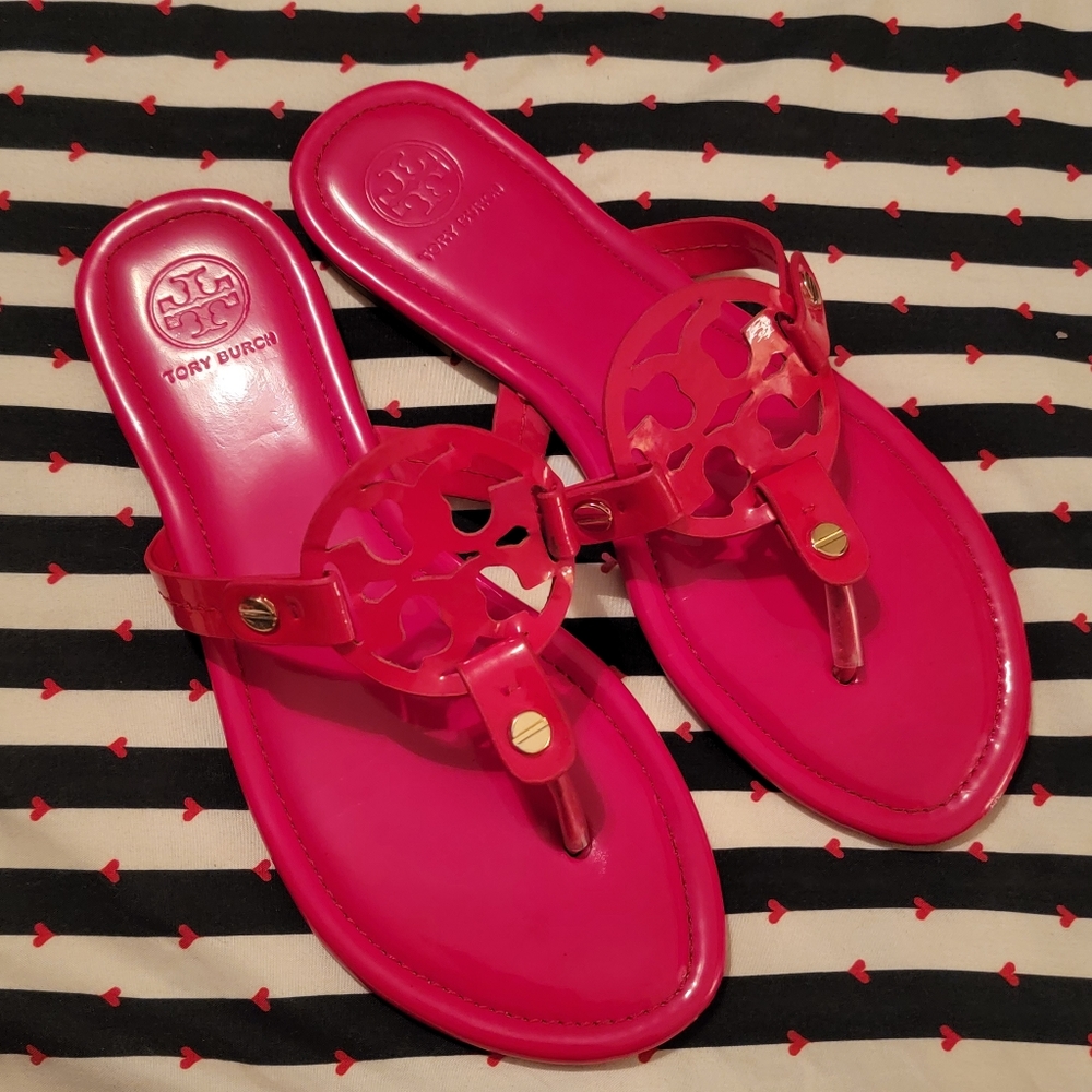 10 42 Red Patent Finish Sandals Miller